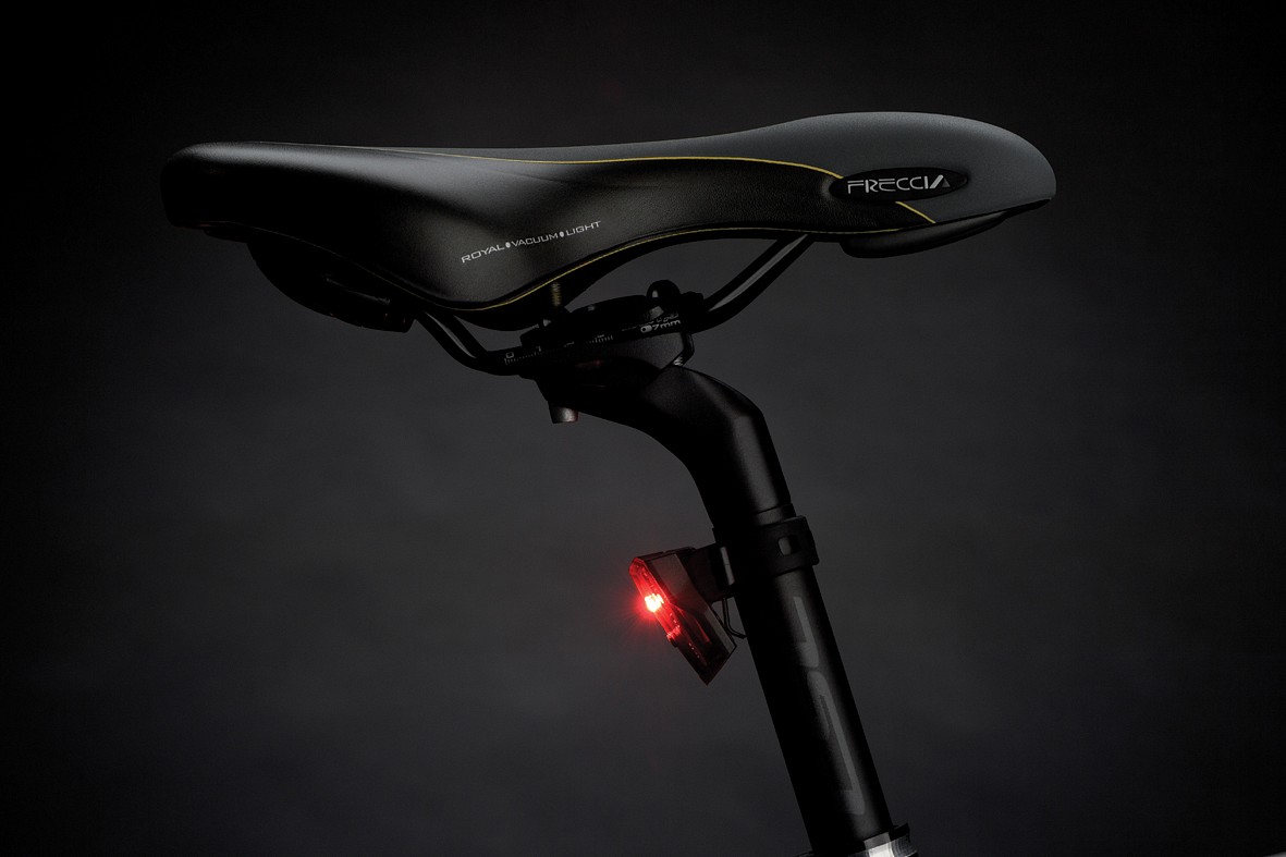 Takavalo AXA Greenline 1 LED